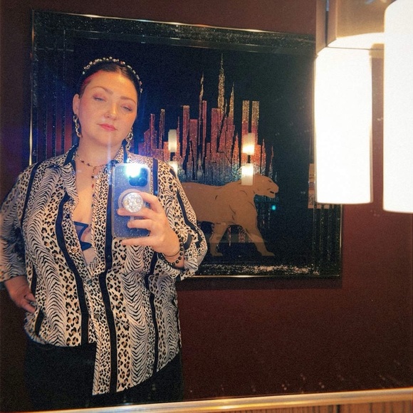 Meet your Posher, Cassie - Picture 2 of 3